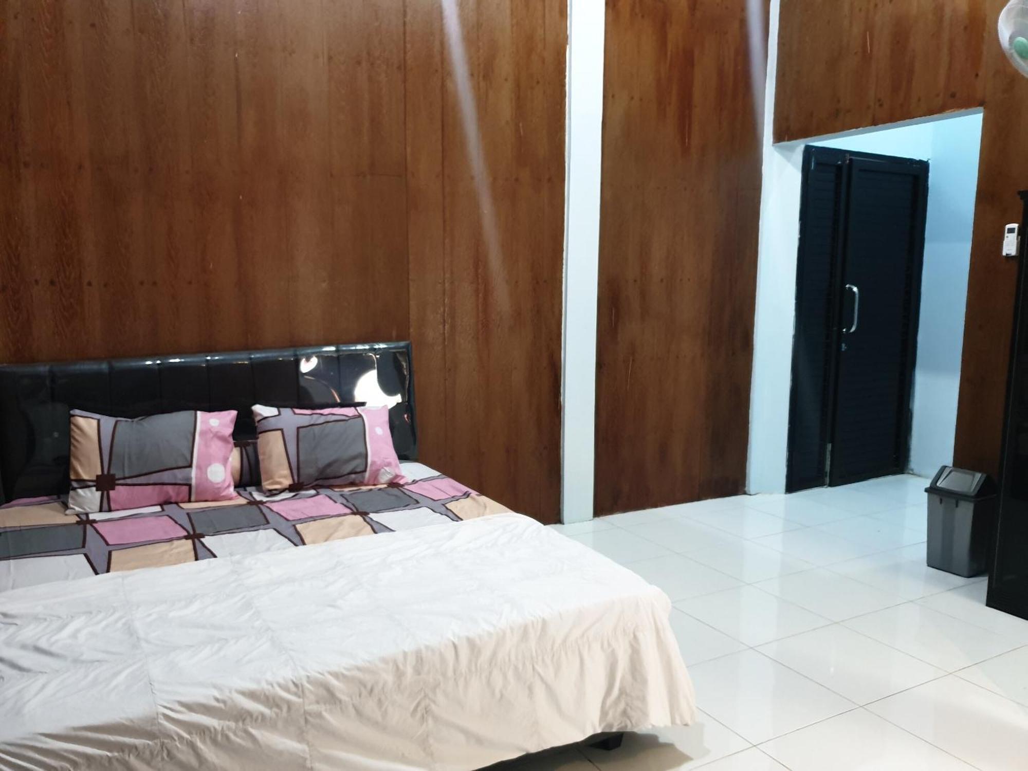 Capital O 92612 Penginapan D'Alas Purwo & Beachnearpadang Savana Sadengan Banyuwangi  Ngoại thất bức ảnh